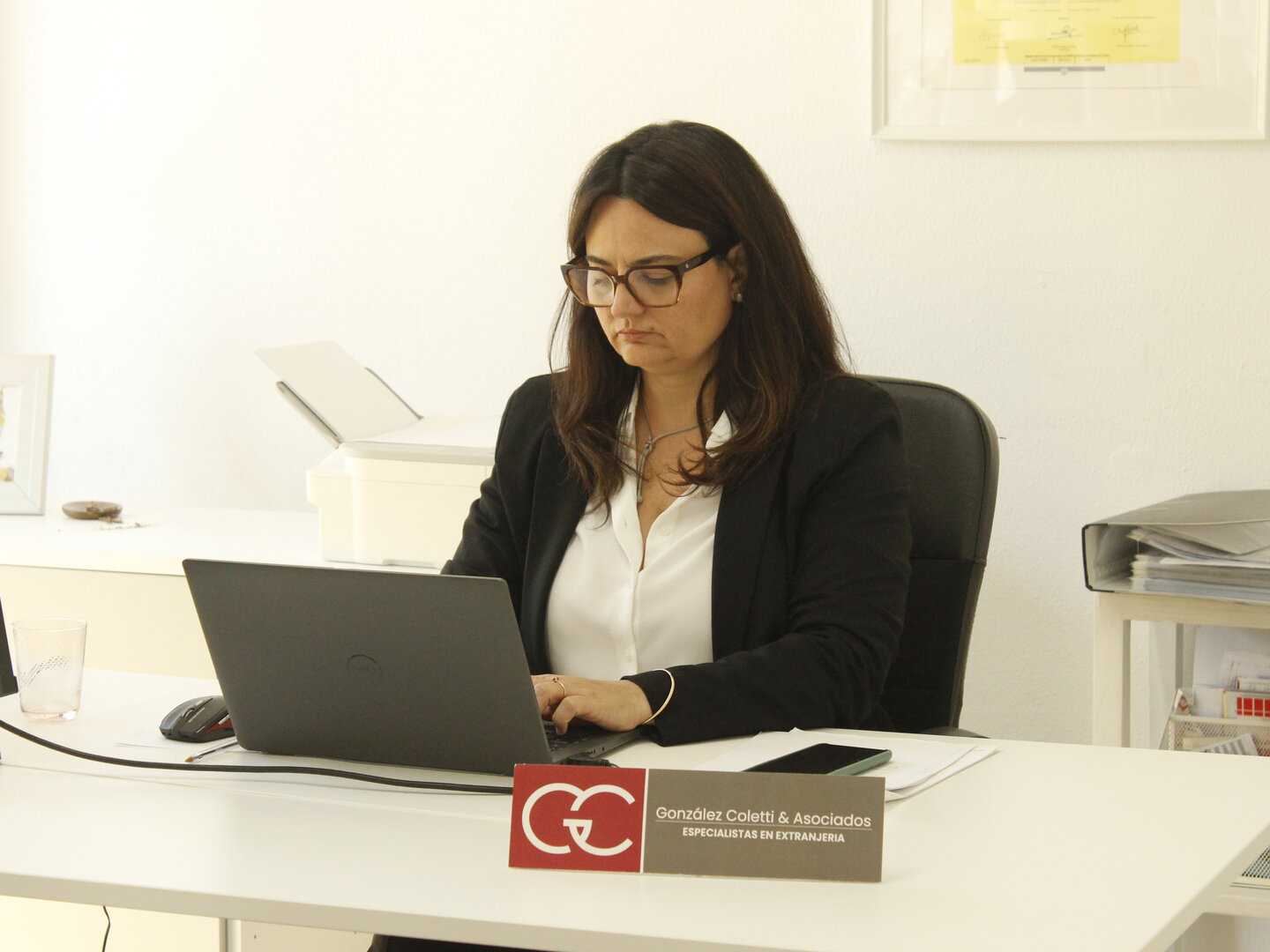 Professional consultation at González Coletti & Asociados